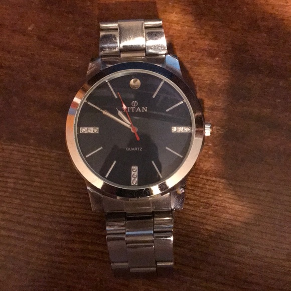 Titan watch - Picture 1 of 2
